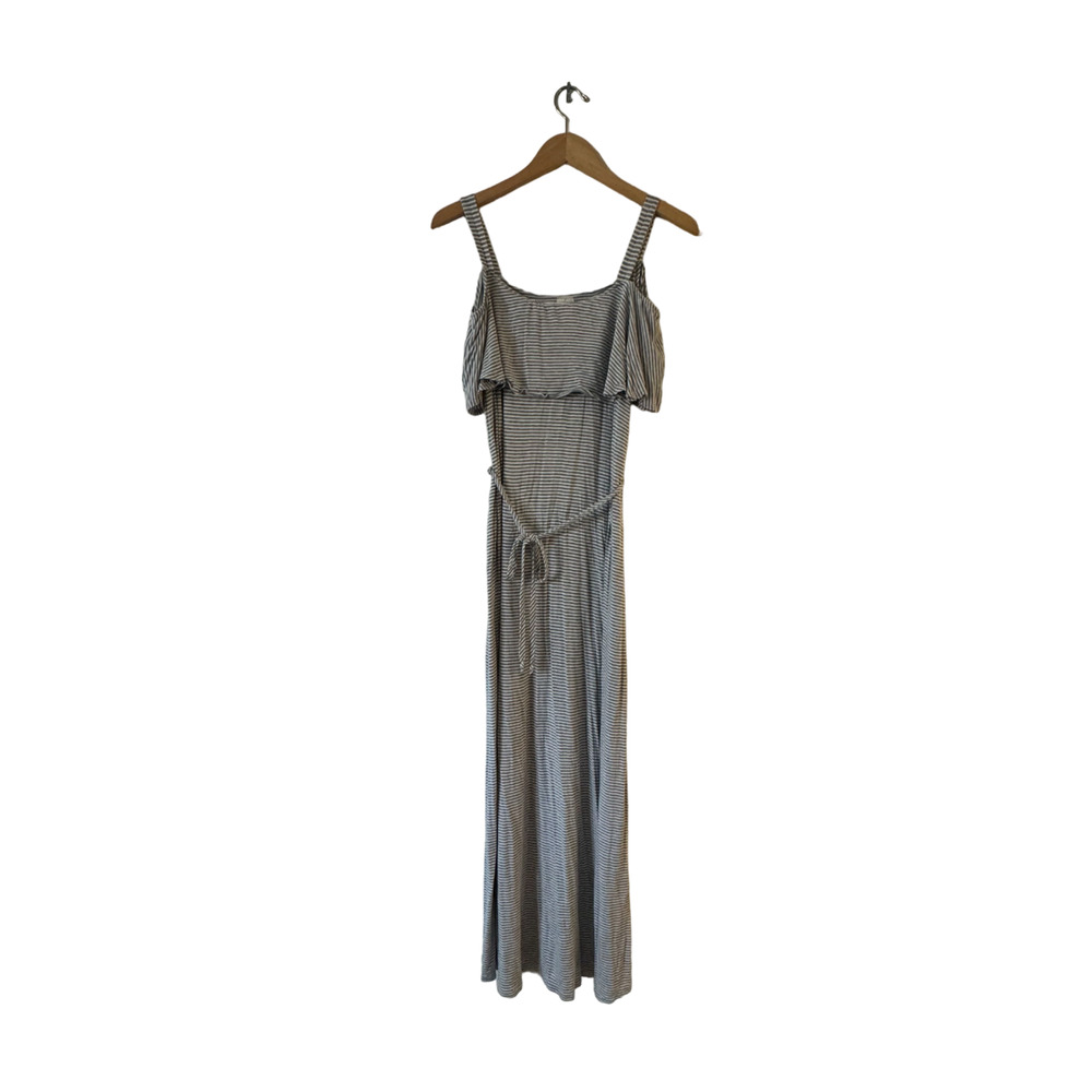 Kayleigh Bessie Ruffle Cold Shoulder Knit Maxi Dress